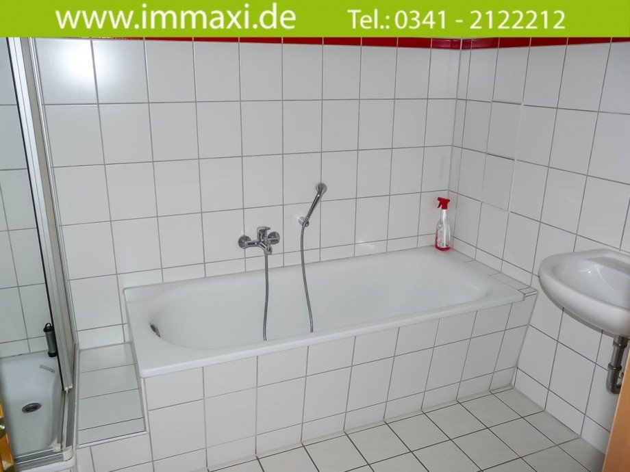 Badezimmer 1OG rechts Mehrfamilienhaus Leipzig