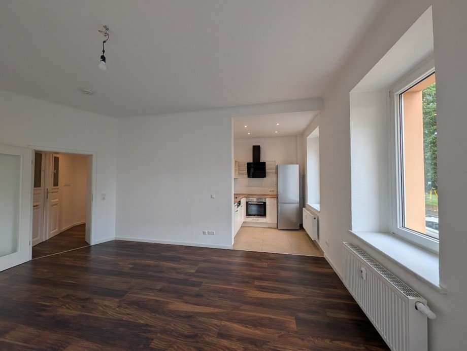 Wohnzimmer mit K�che Erdgeschosswohnung Leipzig-Wahrern