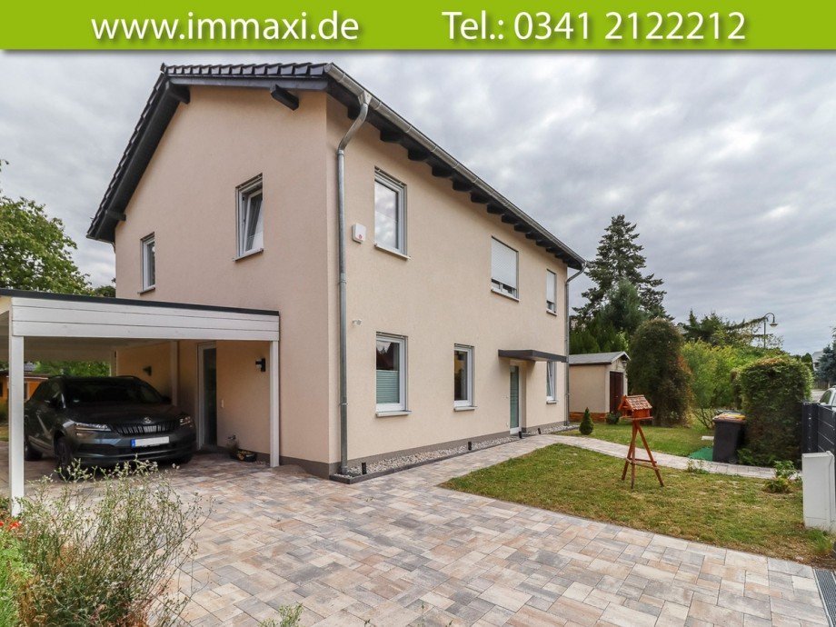 Hausansicht-mit-Carport Einfamilienhaus Leipzig