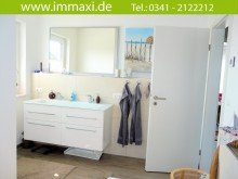 Hauptbad (2) KROSTITZ + EINFAMILIENHAUS ZUM KAUF + NEUWERTIG + NIEDRIGENERGIE