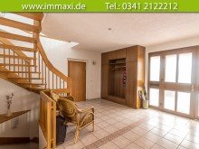 Erdgeschoss-Diele-Eingangsbereich-02 WEISSENFELS + GROSSES EINFAMILIENHAUS AUF DEM KLEMMBERG ZUM KAUF