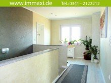 Diele Obergeschoss KROSTITZ + EINFAMILIENHAUS ZUM KAUF + NEUWERTIG + NIEDRIGENERGIE