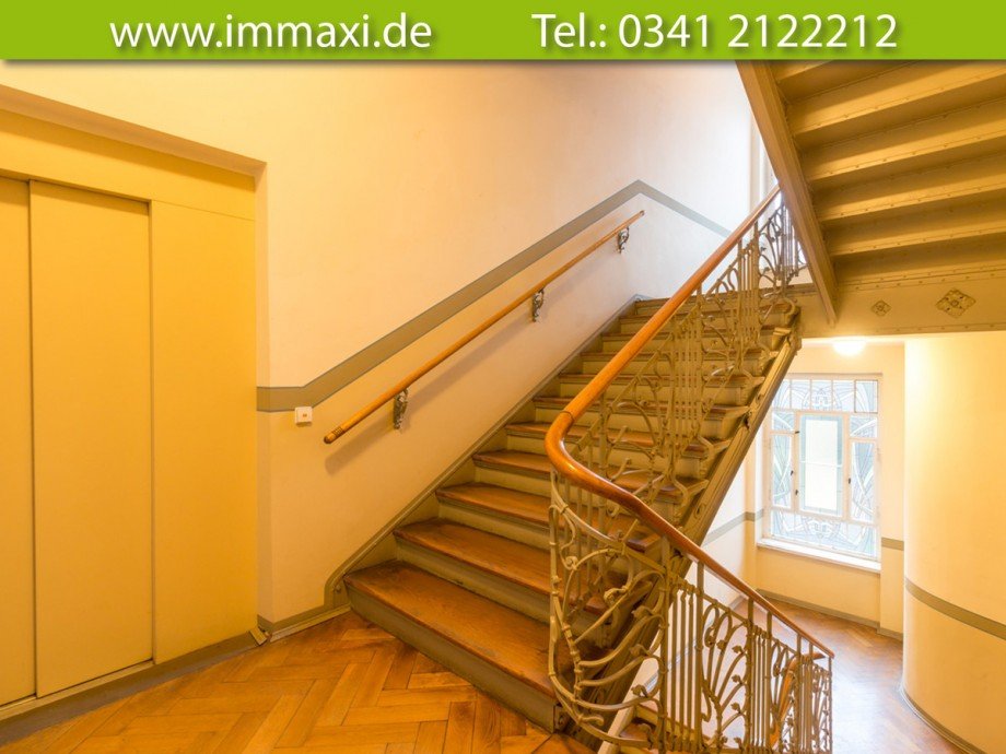 Treppenhaus mit Aufzug Etagenwohnung Leipzig