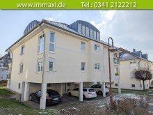 Hausansicht-Vorderseite MARKKLEEBERG OST + 2 ZIMMER + LOGGIA + TRAUMHAFT RUHIG + STELLPLATZ