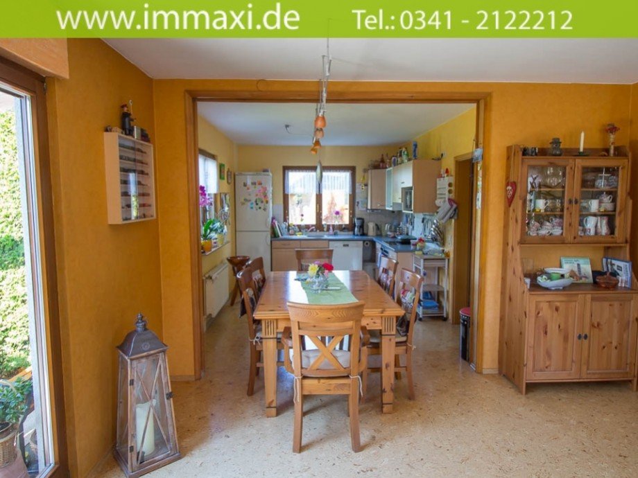 Blick zur K�che Einfamilienhaus S�ssen