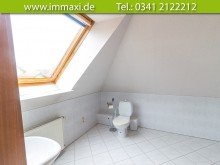 Badezimmer-Obergeschoss MARKKLEEBERG + EINFAMILIENHAUS ZUM KAUF MIT GARAGE UND KAMIN