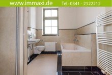 Badezimmer (2) PLAGWITZ + 2 RAUM WOHNUNG + DACHTERRASSE + EBK + PARKETT