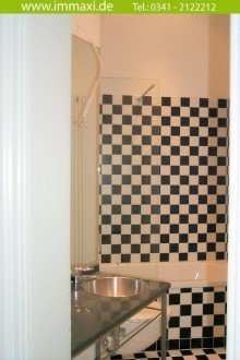 Badezimmer BACHVIERTEL + FERDINAND LASSALLE STRASSE + BALKON + SCHICKE AUSSTATTUNG