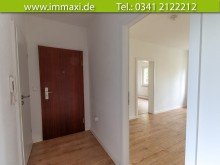 Flur mit Blick zum Wohnzimmer LEUTZSCH + 2 RAUM WOHNUNG + LEERSTEHEND + RENOVIERT