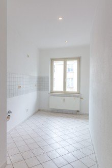 K�che GOHLIS S�D + 4 RAUM WOHNUNG MIT BALKON ZUM KAUF
