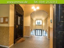 Treppenhaus-(02) WALDSTRASSENVIERTEL + 2 RAUM + BALKON + AUFZUG + PARKETT