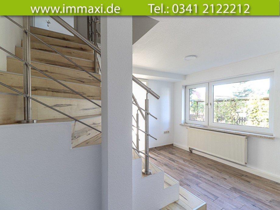 Treppe ins Obergeschoss Doppelhaush�lfte Leipzig / Meusdorf
