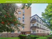 Hauseingang-Am-Zuckmantel-10 WAHREN + 3 RAUM WOHNUNG + 2.OG + BALKON