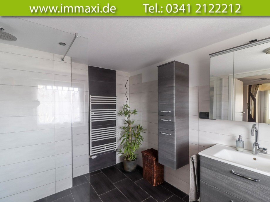 G�stebad-im-Erdgeschoss Doppelhaush�lfte Delitzsch